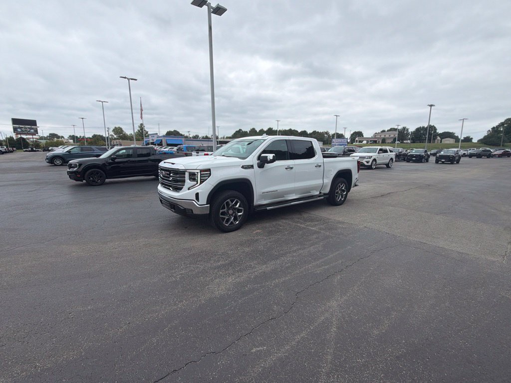 Used 2023 GMC Sierra 1500 SLT w/ SLT Premium Package AWD/4WD image 7