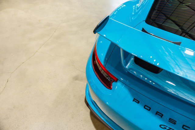 Used 2018 Porsche 911 GT3 RWD image 17