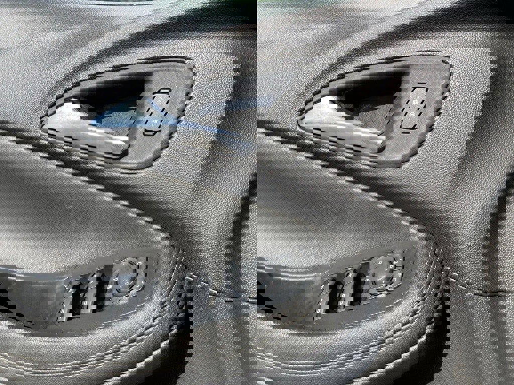 Used 2025 Buick Encore GX Preferred image 13