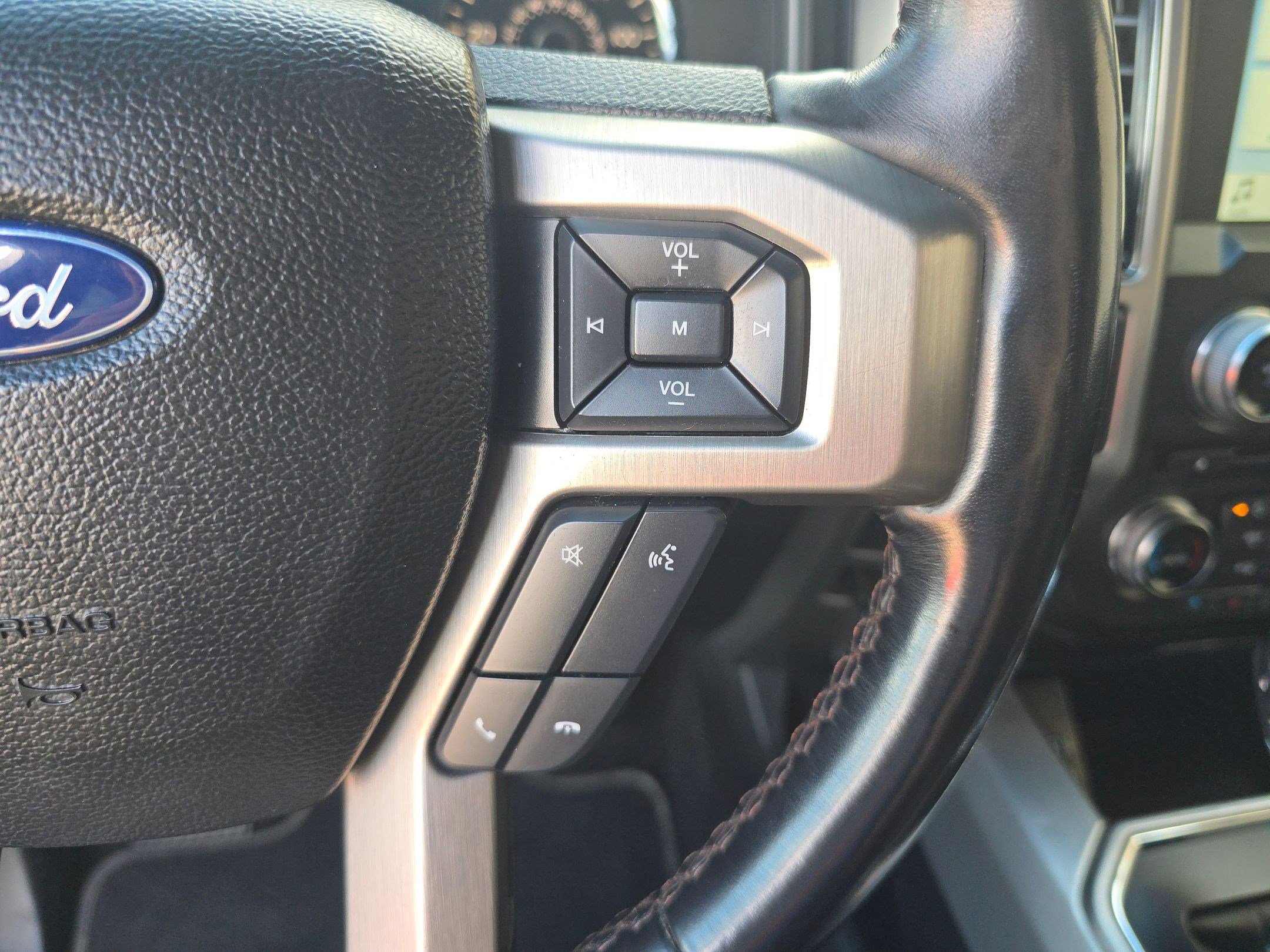 Used 2018 Ford F150 Platinum w/ Equipment Group 701A Luxury image 20