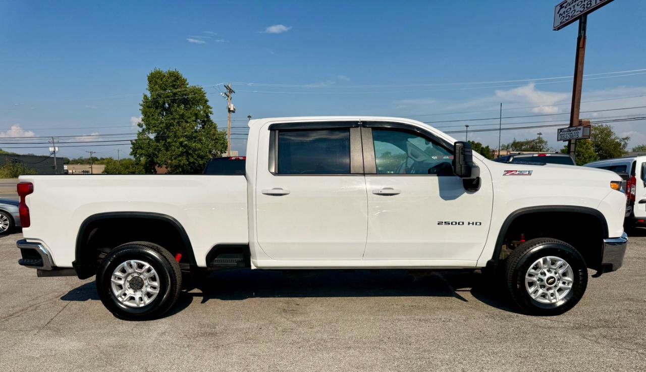 Used 2021 Chevrolet Silverado 2500 LT w/ Convenience Package AWD/4WD image 8