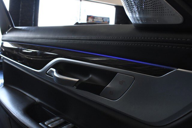 Used 2019 BMW 750i xDrive w/ Executive Package AWD/4WD image 50