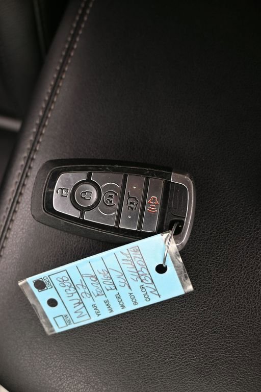 Used 2022 Ford Edge Titanium image 20