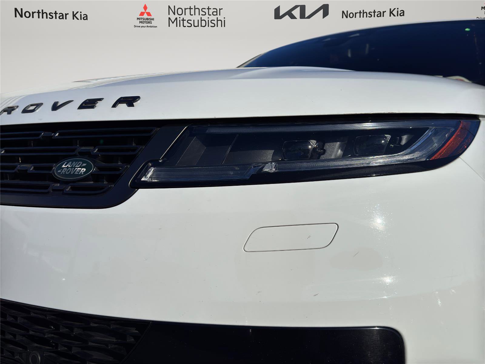 Used 2023 Land Rover Range Rover Sport SE Dynamic image 32