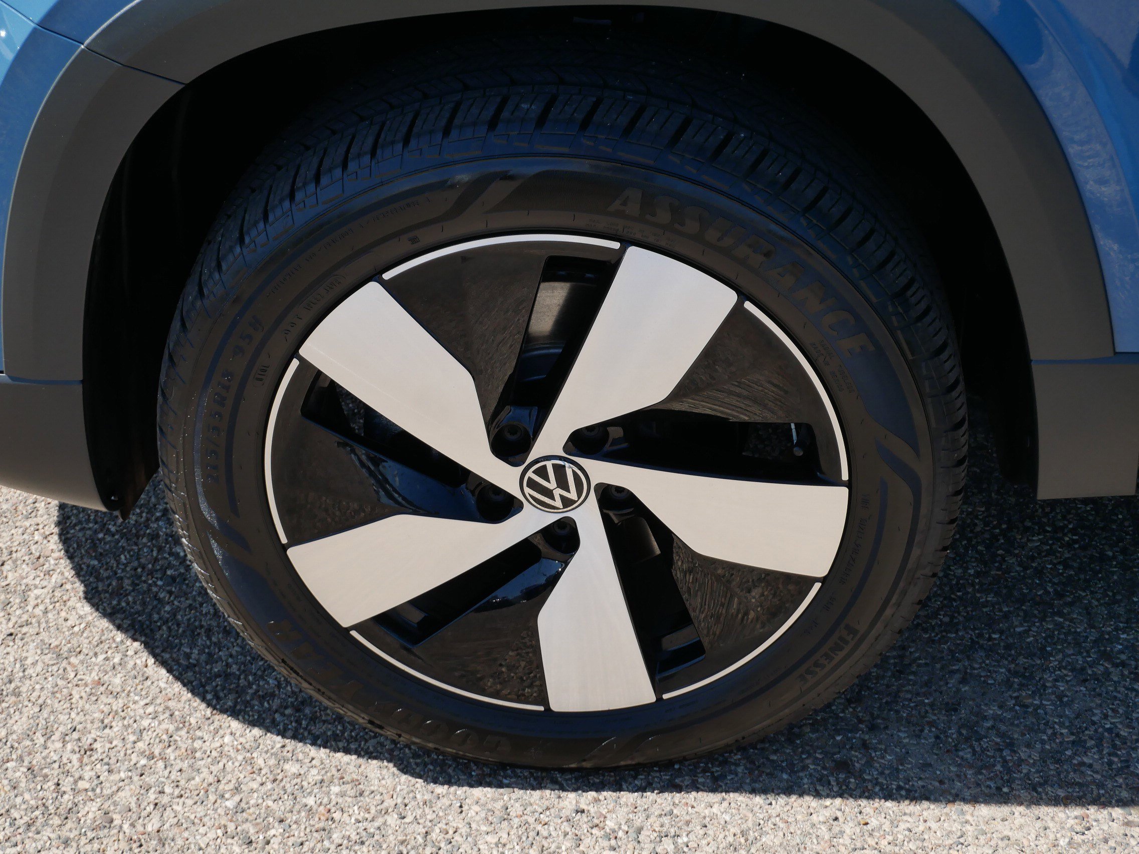 Certified 2025 Volkswagen Taos S AWD/4WD image 15