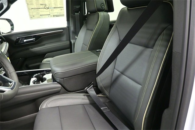 New 2026 Chevrolet Suburban Premier image 11