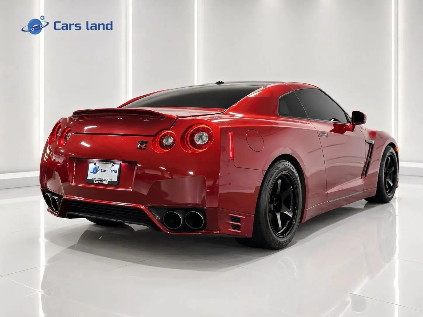 Used 2015 Nissan GT-R Premium AWD/4WD image 3
