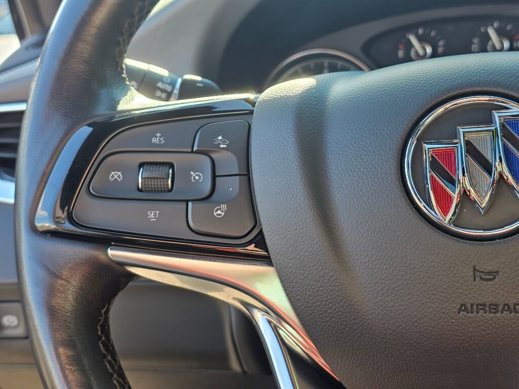 Used 2023 Buick Enclave Essence image 29