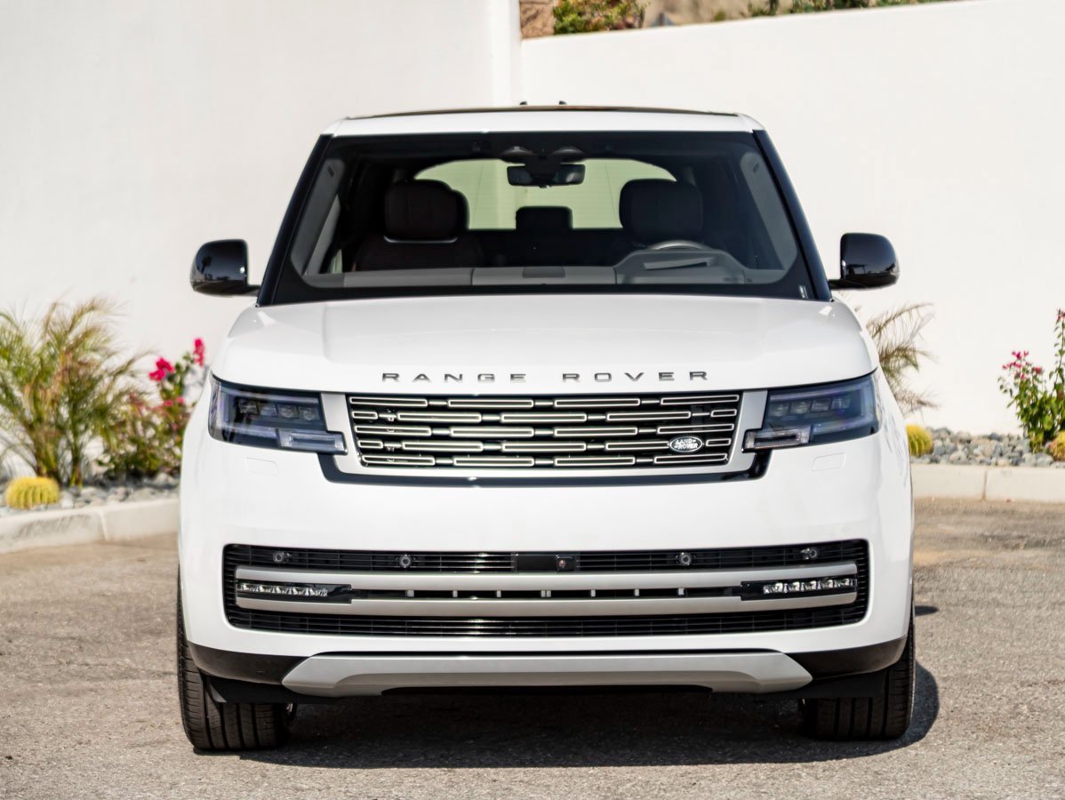 New 2025 Land Rover Range Rover SE image 3