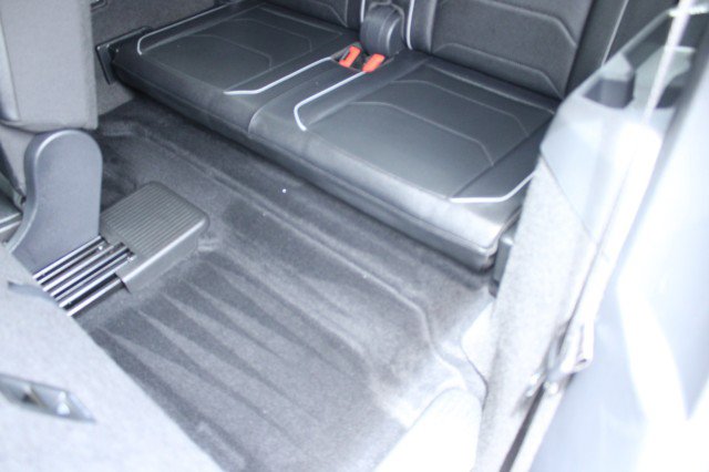 Used 2019 Volkswagen Tiguan SEL Premium w/ 3rd Row Seat Package AWD/4WD image 15