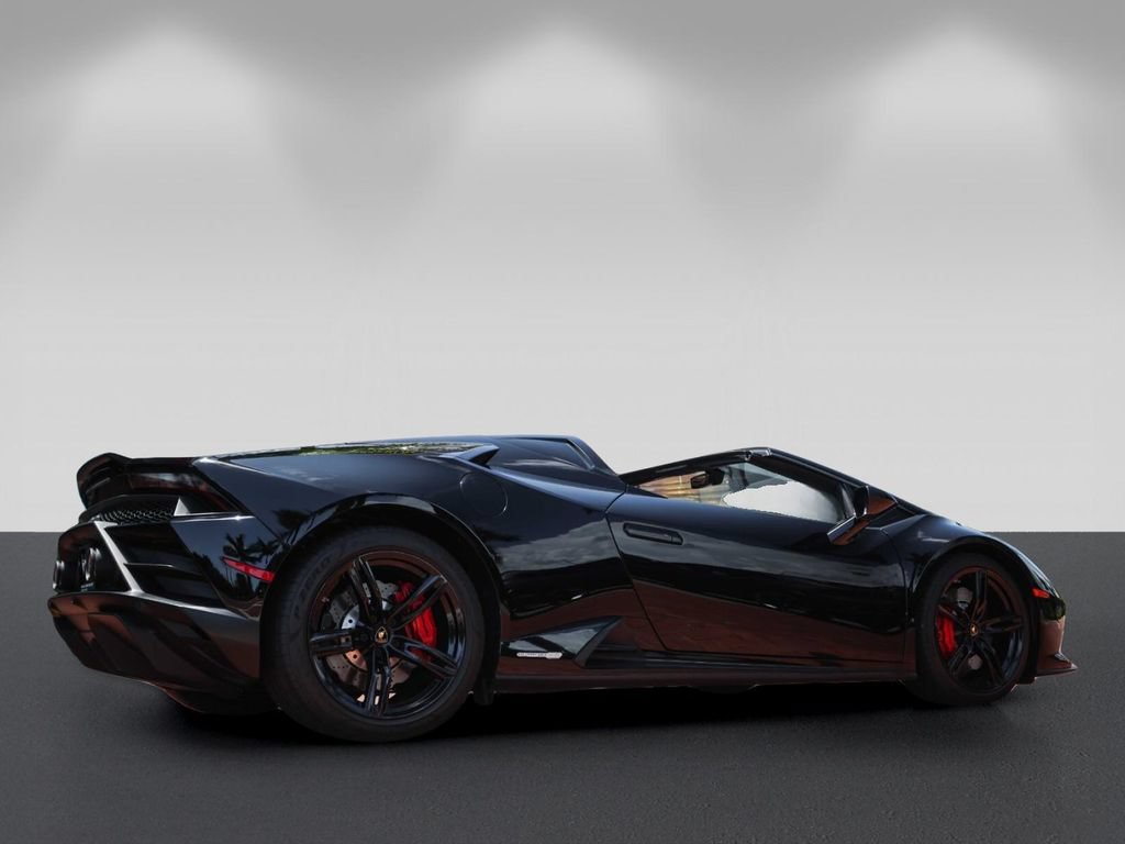 Used 2020 Lamborghini Huracan EVO RWD image 30