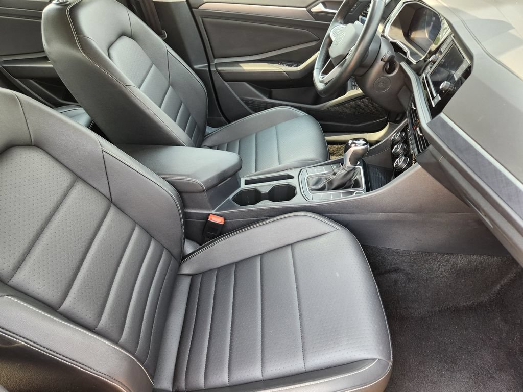 Used 2024 Volkswagen Jetta SE FWD image 23