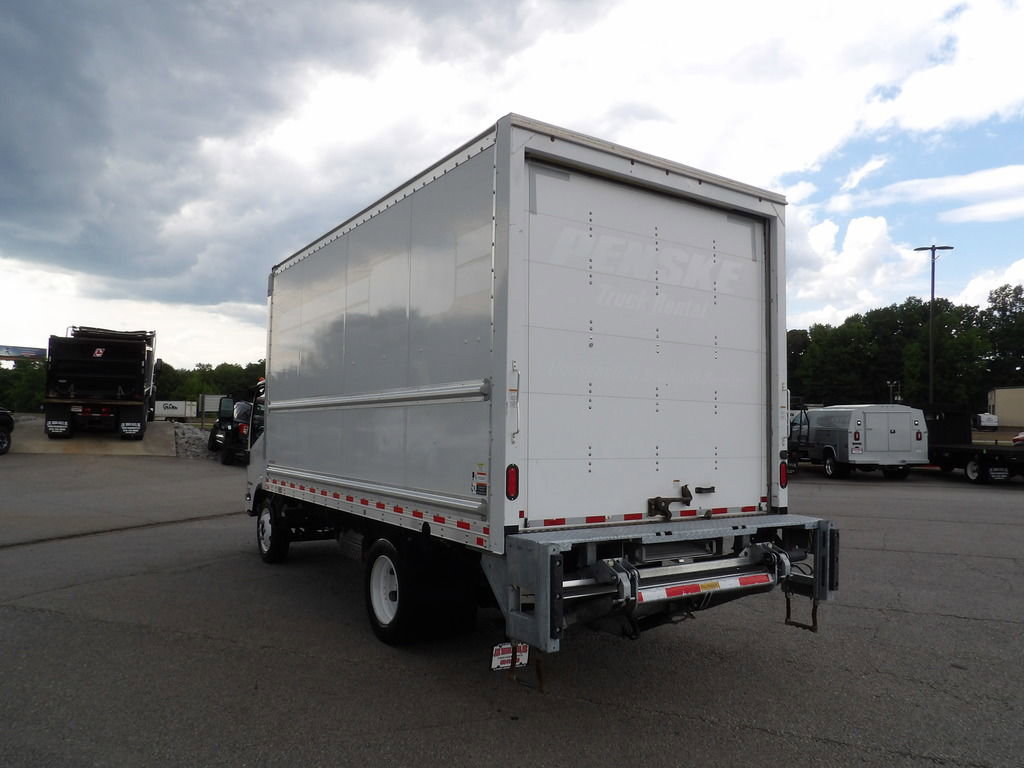 Used 2020 Isuzu NPR RWD image 5