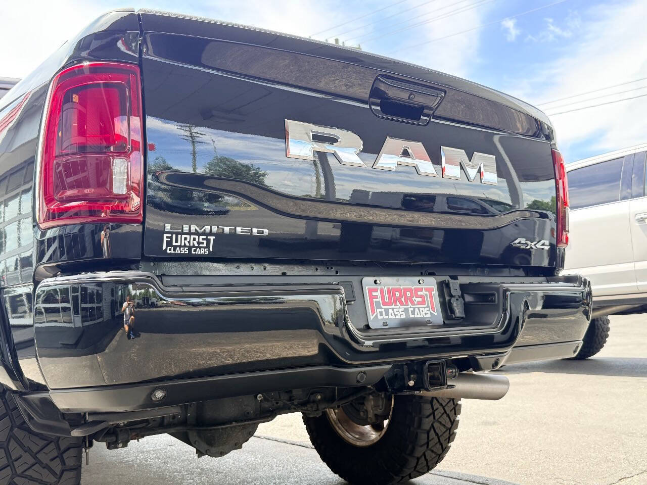 Used 2025 RAM 2500 Limited AWD/4WD image 8