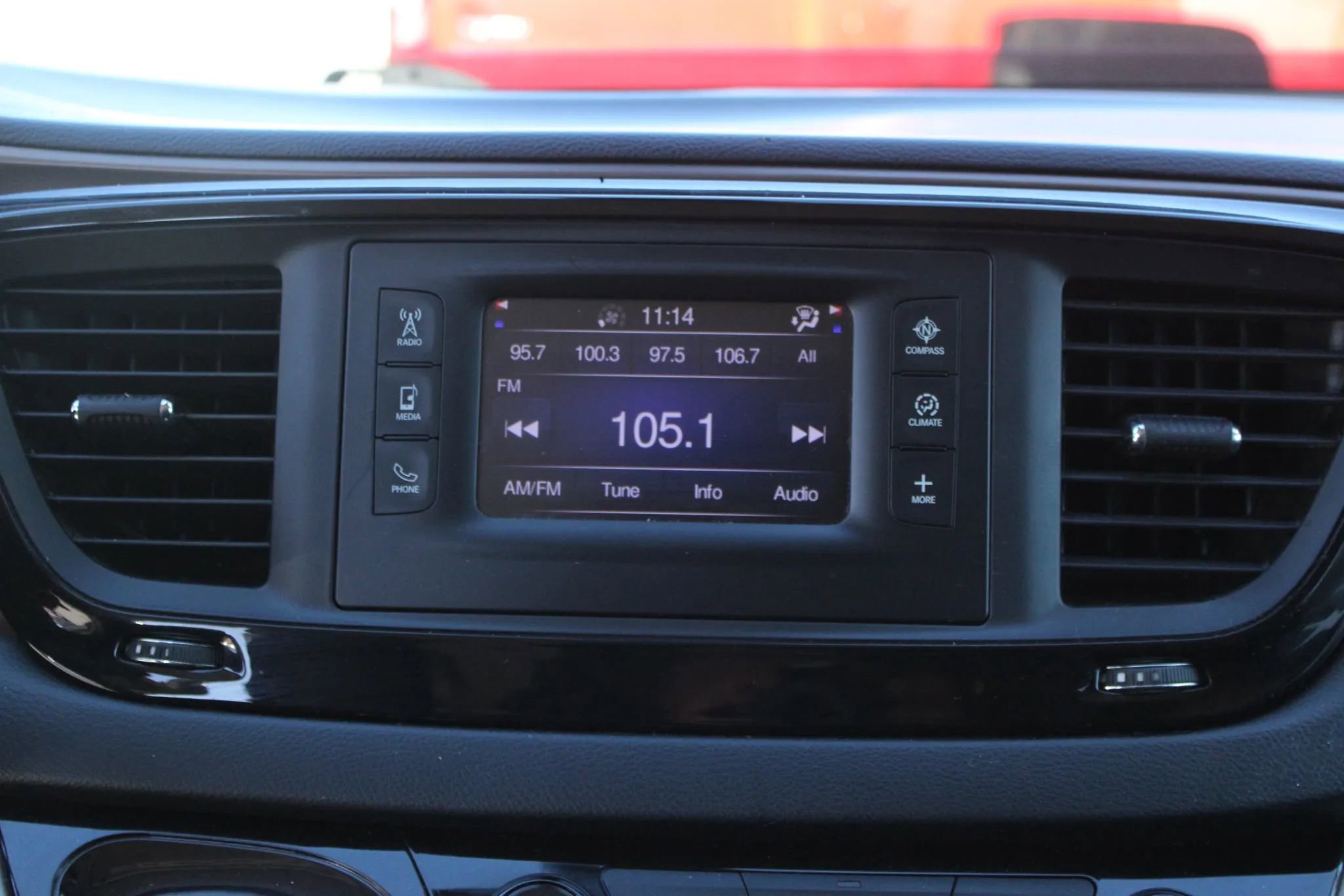 Used 2017 Chrysler Pacifica LX FWD image 20