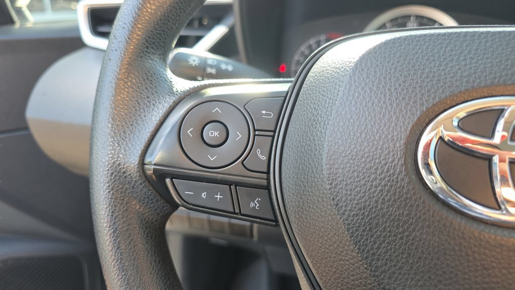 Used 2022 Toyota Corolla LE FWD image 22