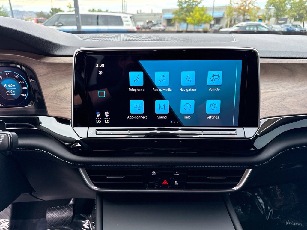 Certified 2024 Volkswagen Atlas SE AWD/4WD image 17