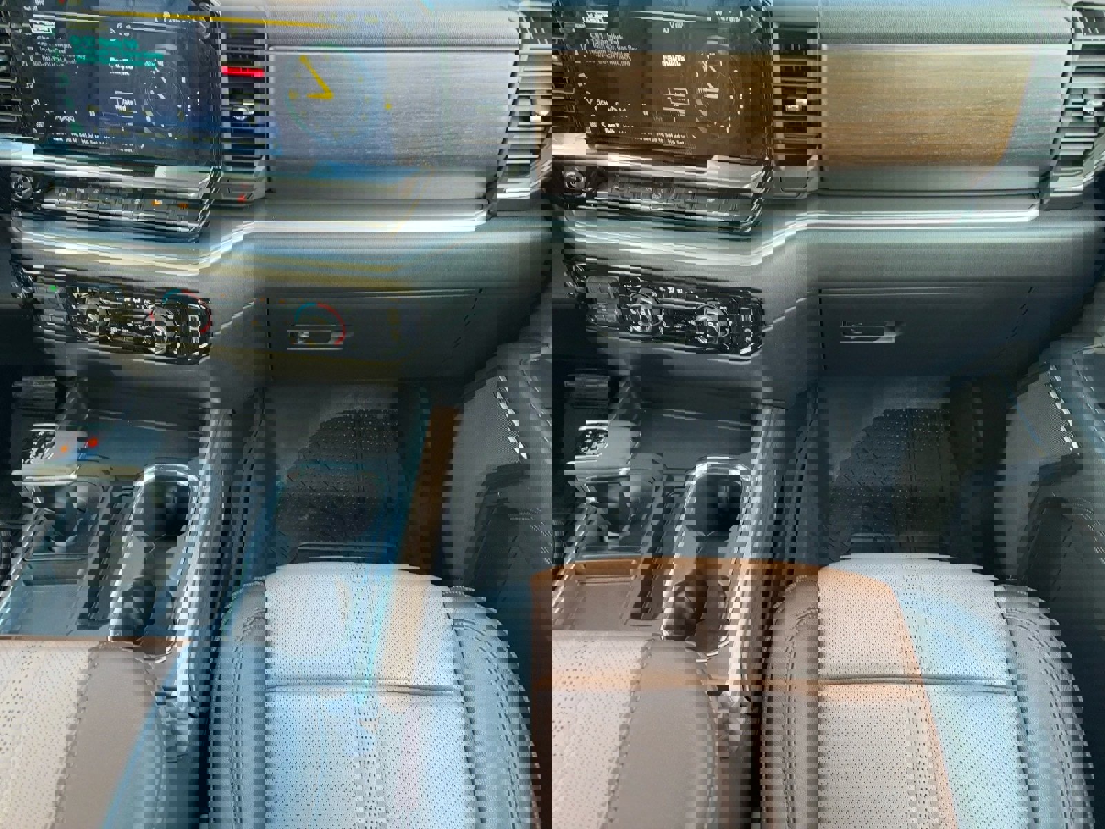 Used 2024 Chevrolet Silverado 1500 High Country image 15