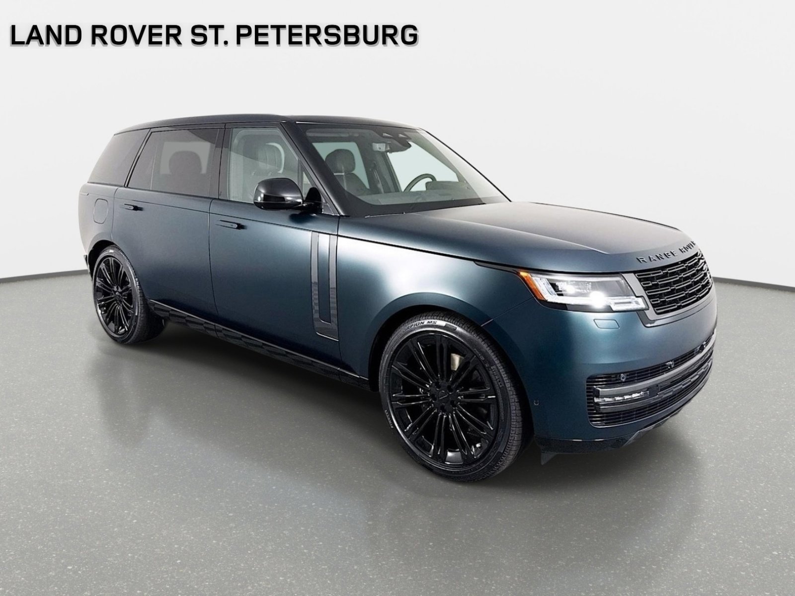 New 2026 Land Rover Range Rover Long Wheelbase SE AWD/4WD image 3