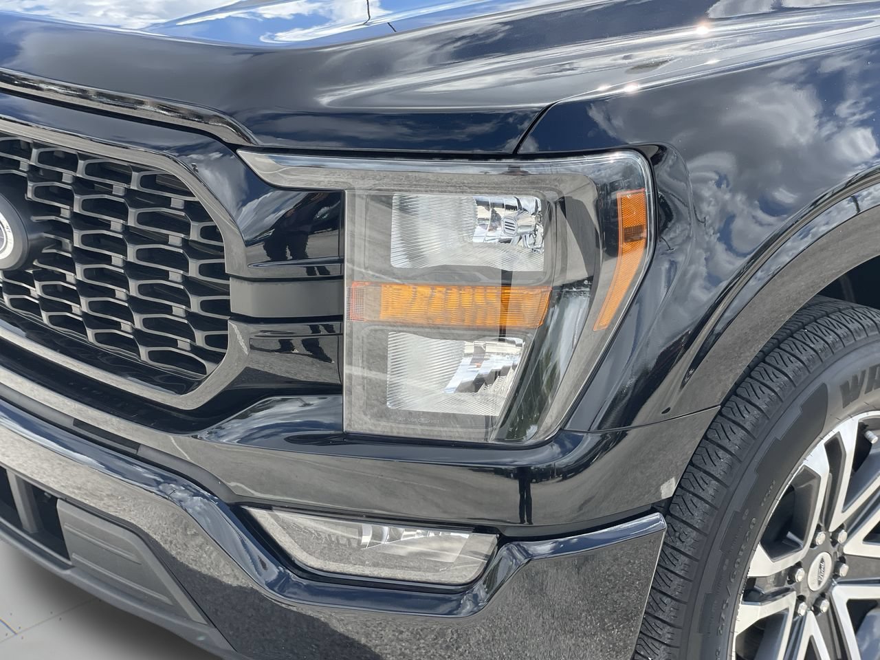 Certified 2023 Ford F150 XL w/ STX Appearance Package RWD image 6