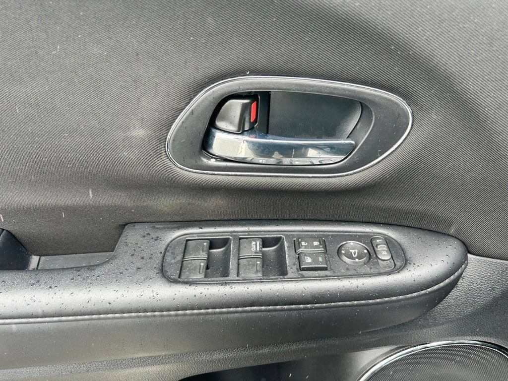 Used 2018 Honda HR-V EX image 15