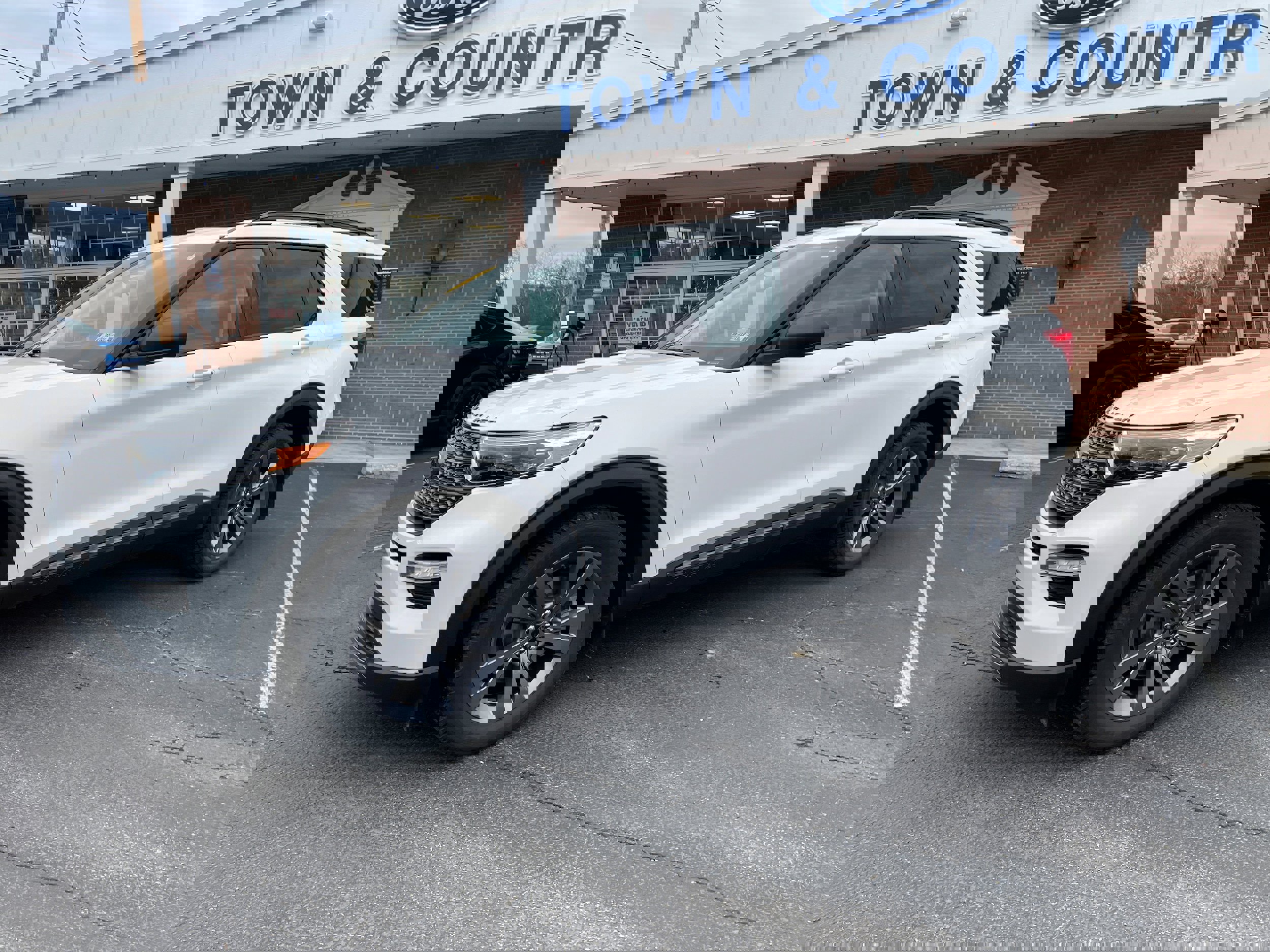 Used 2021 Ford Explorer XLT w/ Equipment Group 202A