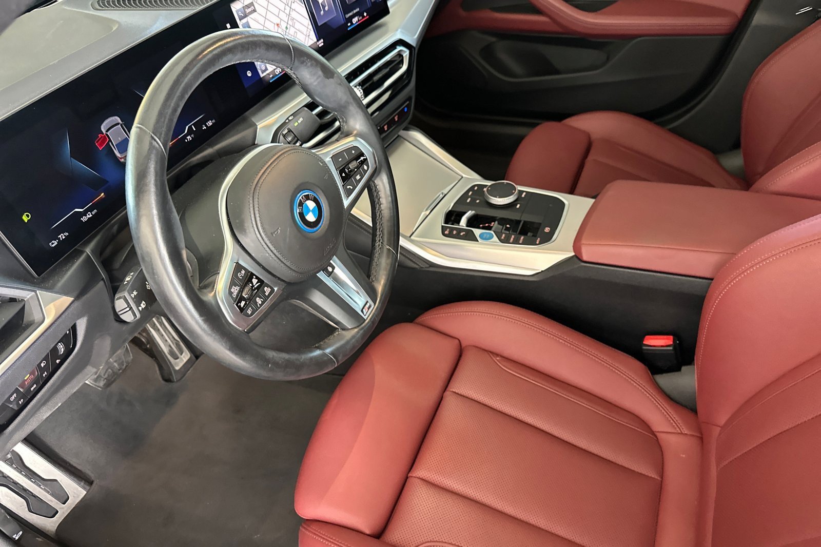 Used 2023 BMW i4 eDrive40 w/ M Sport Package RWD image 9