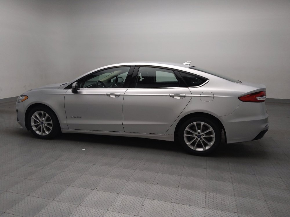 Used 2019 Ford Fusion SE image 3