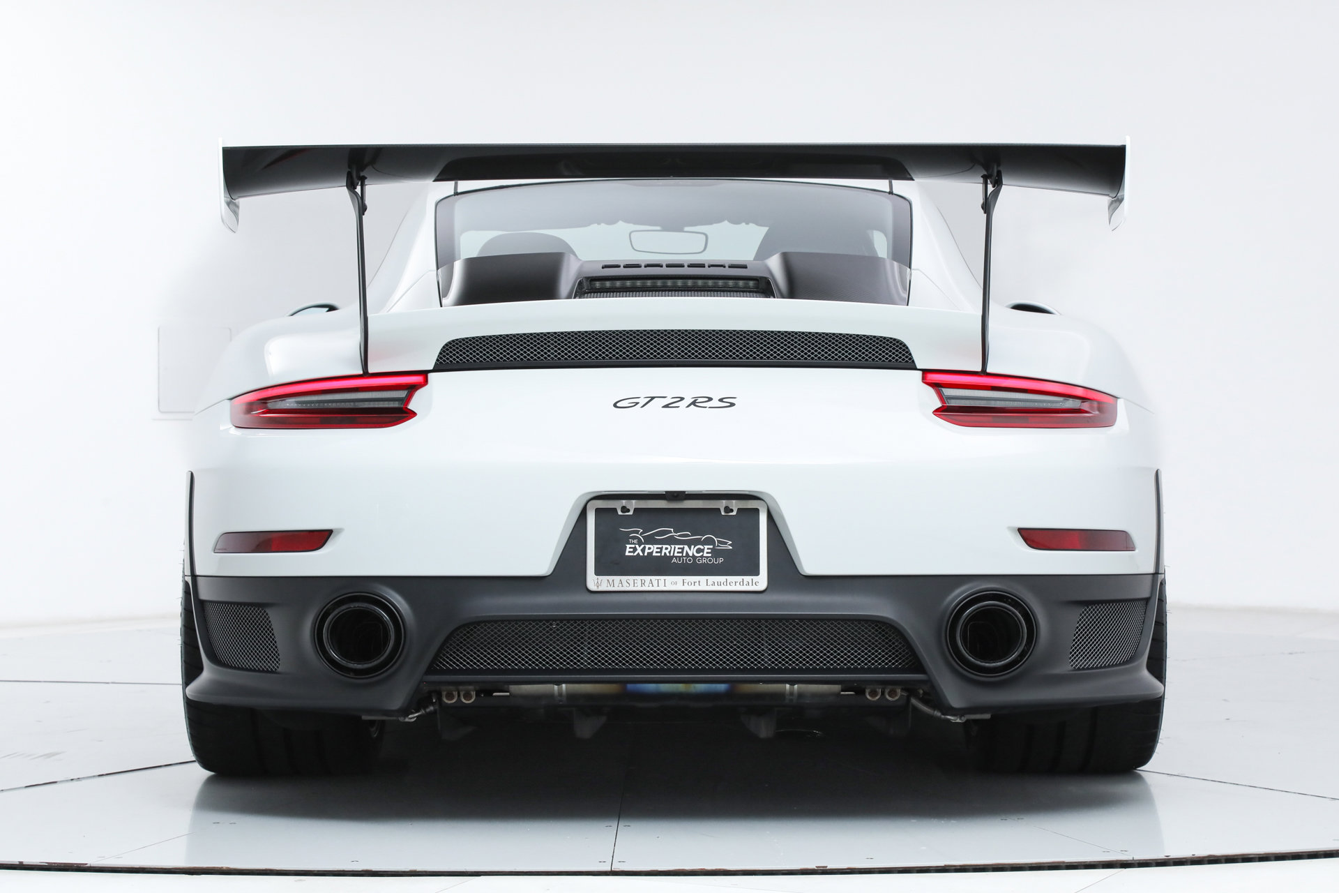 Used 2018 Porsche 911 GT2 RS image 8