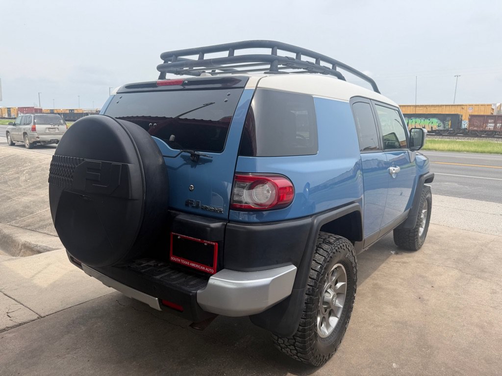 Used 2012 Toyota FJ Cruiser 4WD w/ Upgrade Pkg image 40