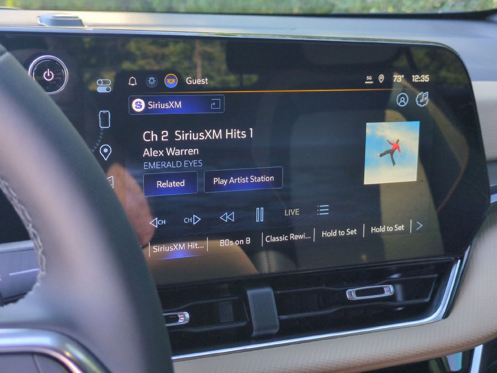 New 2027 Chevrolet Equinox ACTIV w/ Convenience Package III FWD image 22