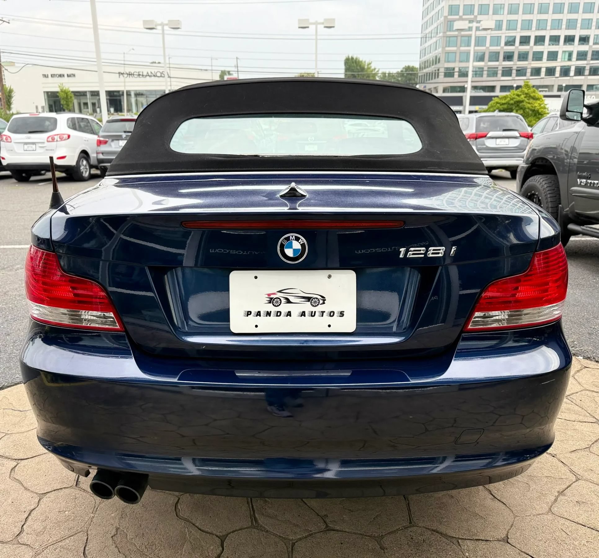 Used 2011 BMW 128i Convertible RWD image 10