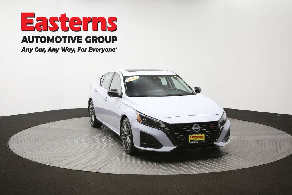 Used 2023 Nissan Altima 2.0 SR FWD image 52