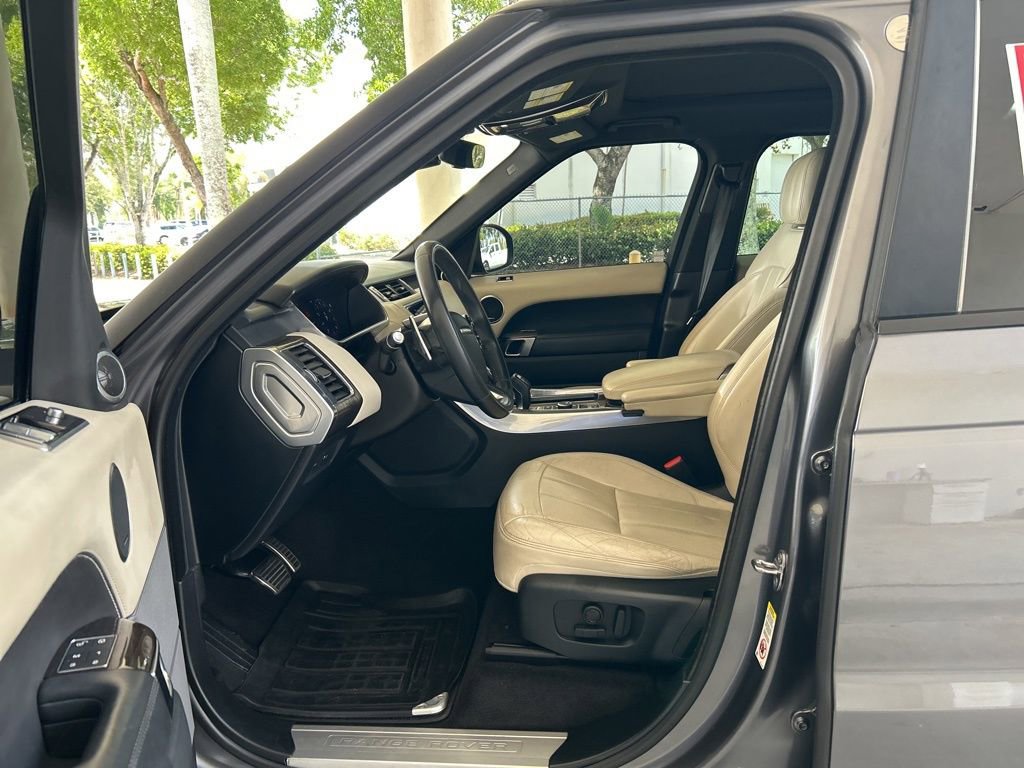 Used 2019 Land Rover Range Rover Sport Supercharged image 5