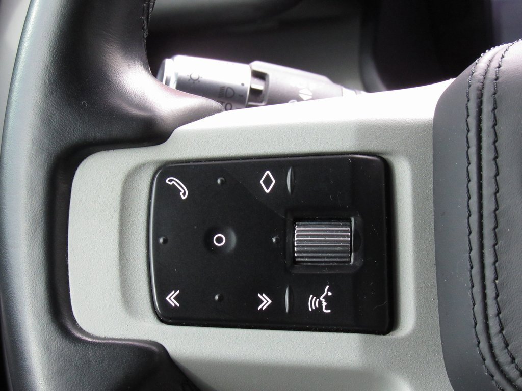 Used 2022 Land Rover Defender 110 X-Dynamic HSE image 25