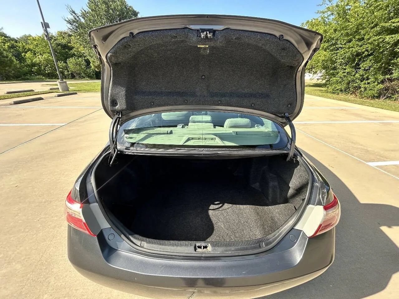 Used 2009 Toyota Camry XLE FWD image 10