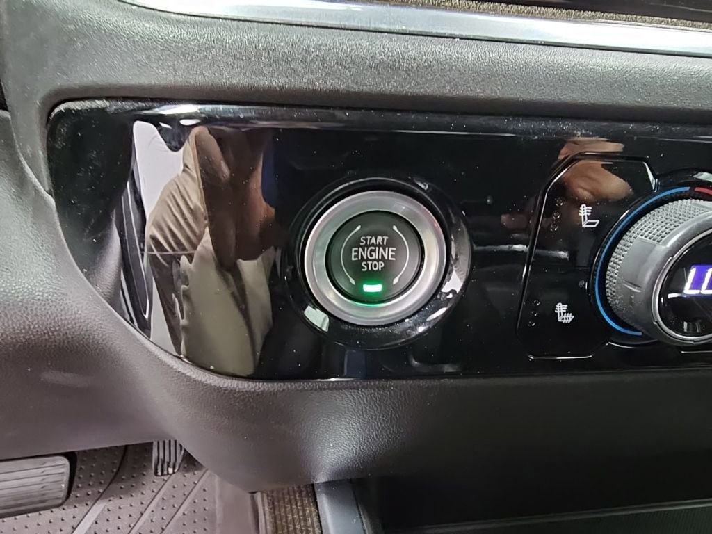 Used 2022 Chevrolet Silverado 1500 RST image 26