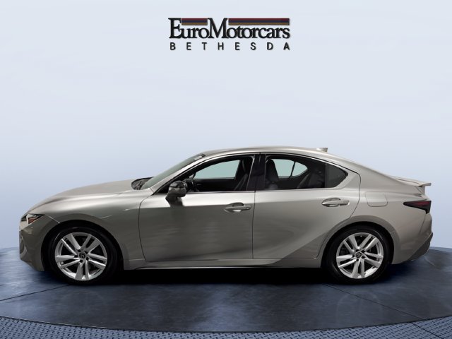 Used 2022 Lexus IS 300 RWD image 2