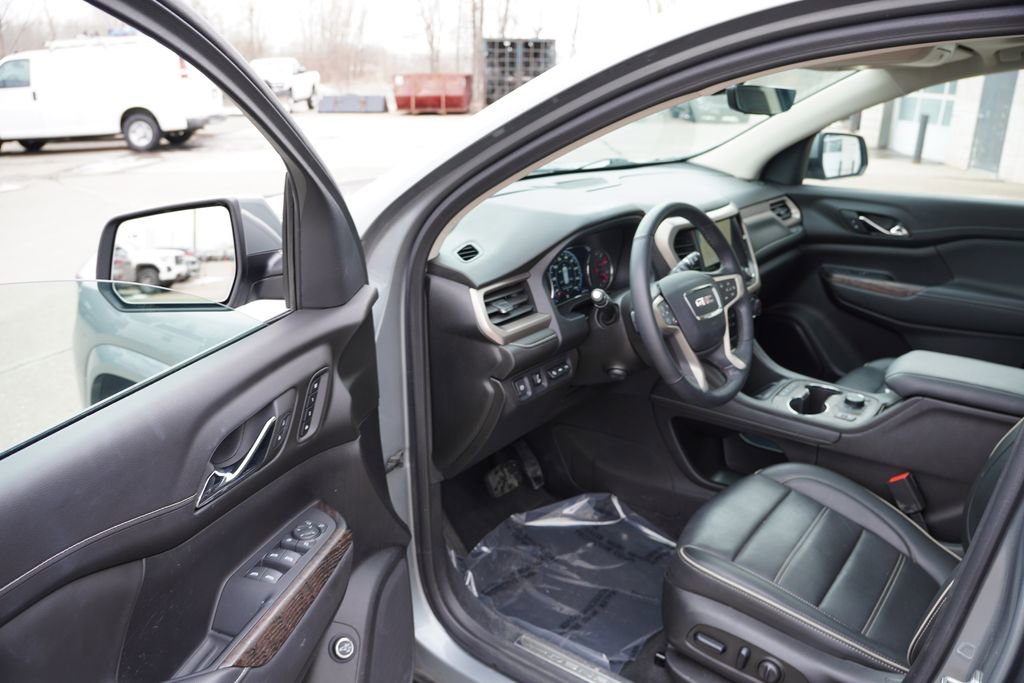 Certified 2023 GMC Acadia Denali w/ Denali Ultimate Package image 14