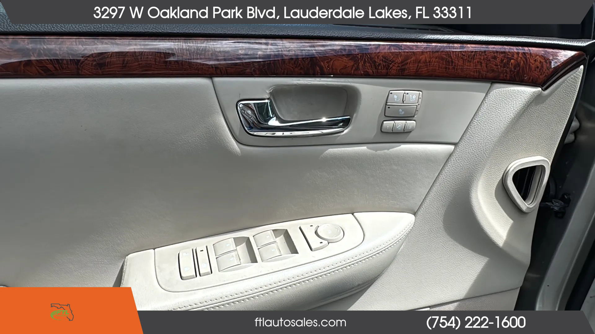 Used 2007 Cadillac DTS w/ Trunk Convenience Package image 25