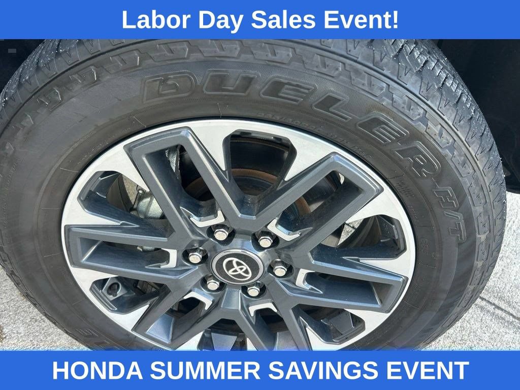 Used 2025 Toyota Tundra Limited AWD/4WD image 4