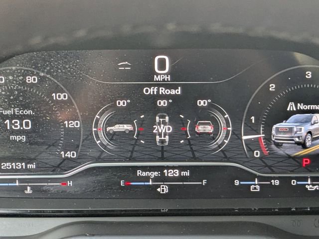 Used 2024 GMC Yukon XL Denali image 31