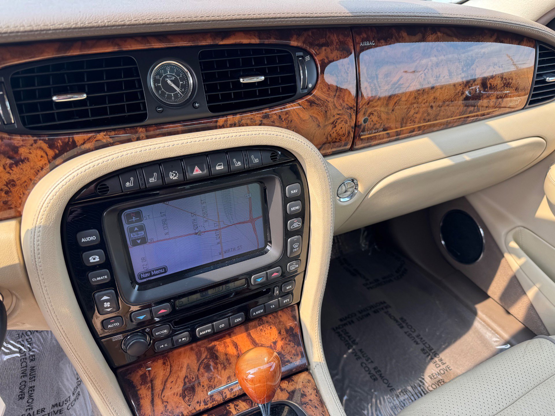 Used 2008 Jaguar XJ8 L image 19