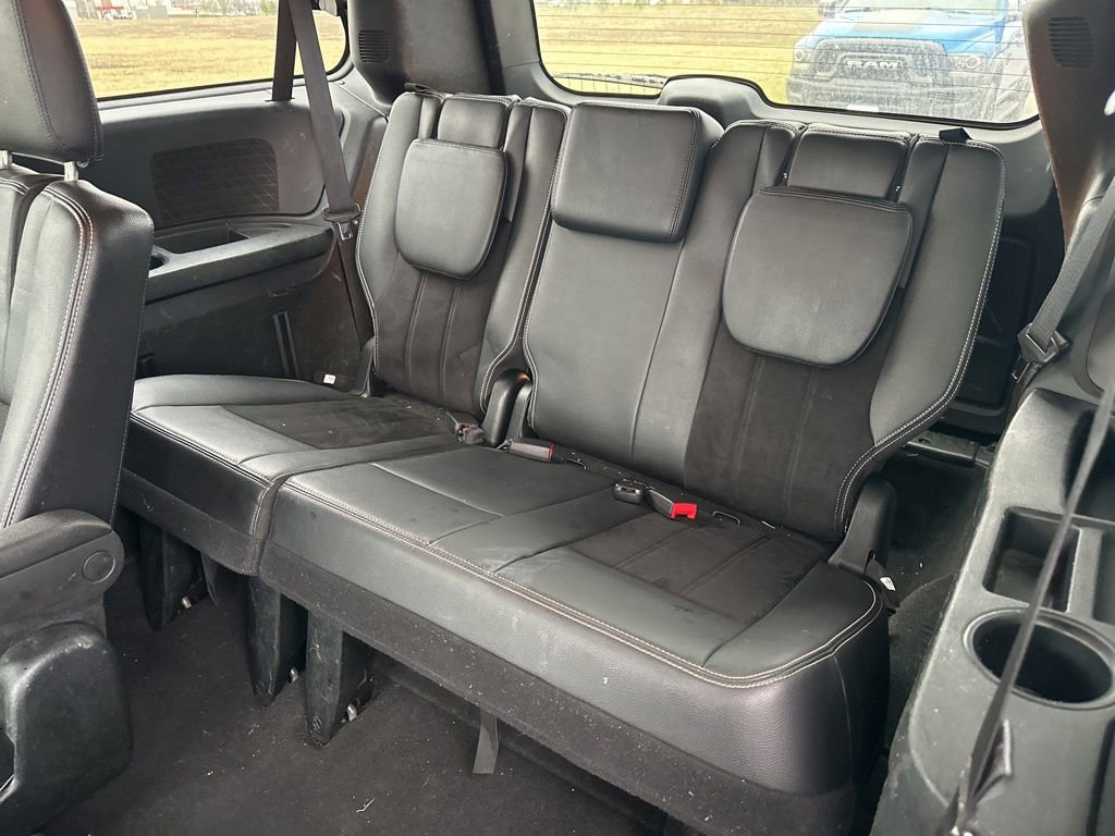 Used 2018 Dodge Grand Caravan SXT w/ Blacktop Package image 13