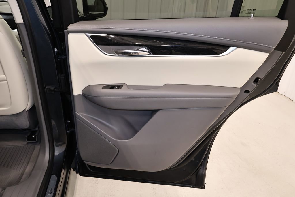 Used 2021 Cadillac XT6 Premium Luxury AWD/4WD image 19