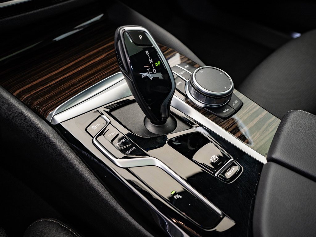 Used 2021 BMW 540i xDrive w/ Premium Package image 30