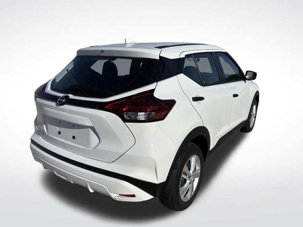 Used 2025 Nissan Kicks Play S image 8