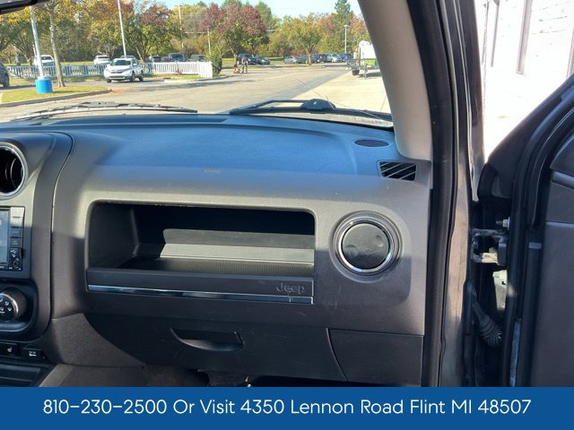 Used 2016 Jeep Patriot High Altitude AWD/4WD image 36