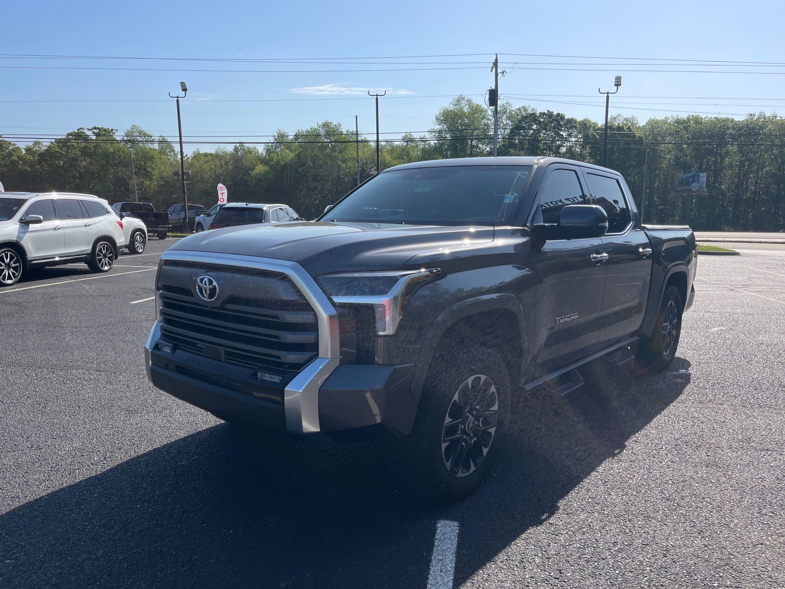 Used 2023 Toyota Tundra Limited image 3