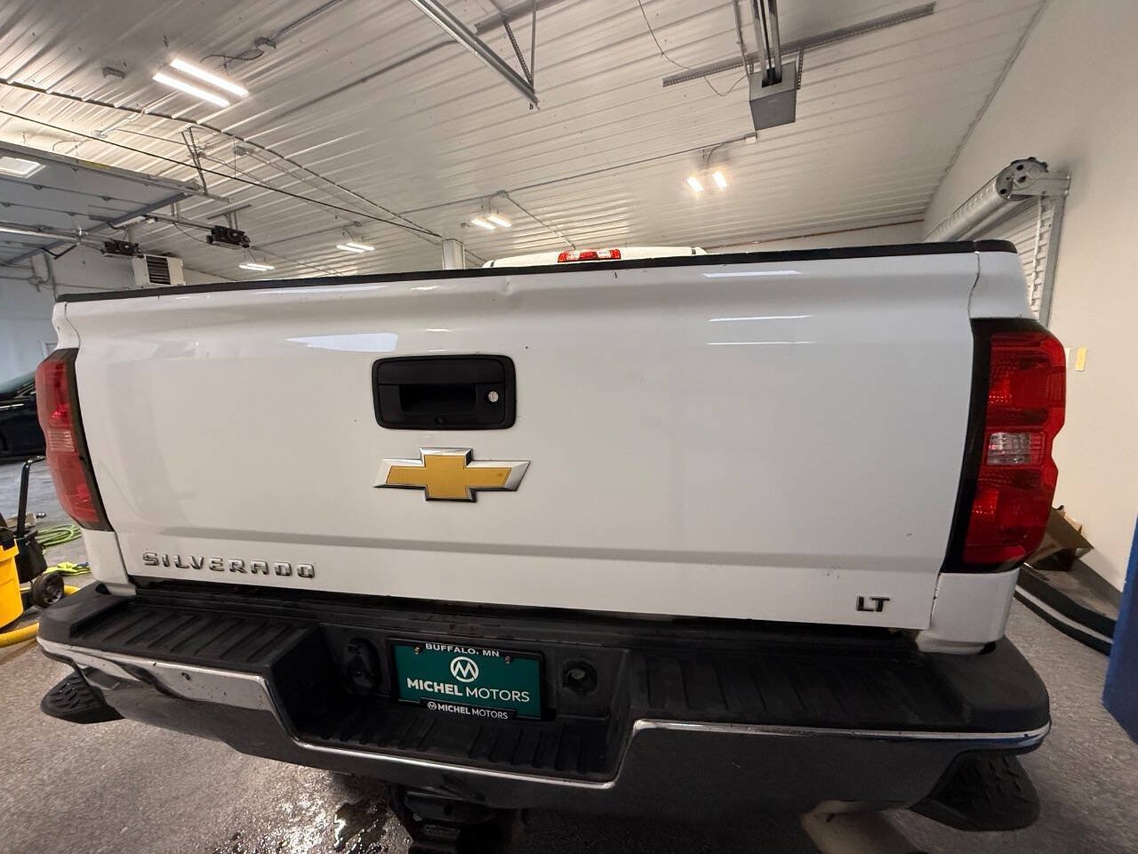 Used 2018 Chevrolet Silverado 2500 LT AWD/4WD image 5